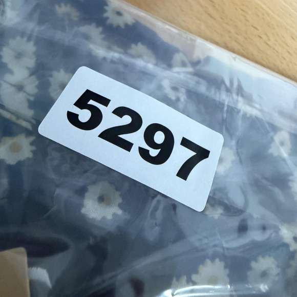 Quiksilver Cosmic Fields Classic Shirt Mens 2XL Navy Floral Button Up Resort - Picture 13 of 13